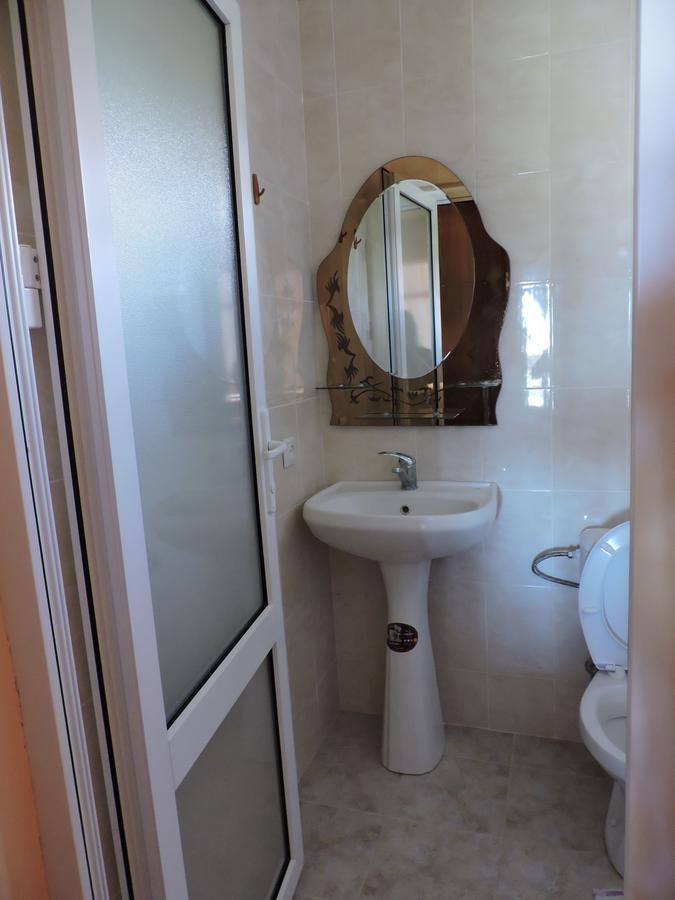 Guesthouse U Moti New Athos Buitenkant foto