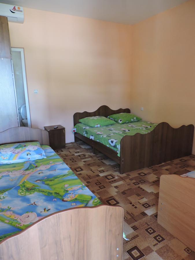 Guesthouse U Moti New Athos Buitenkant foto