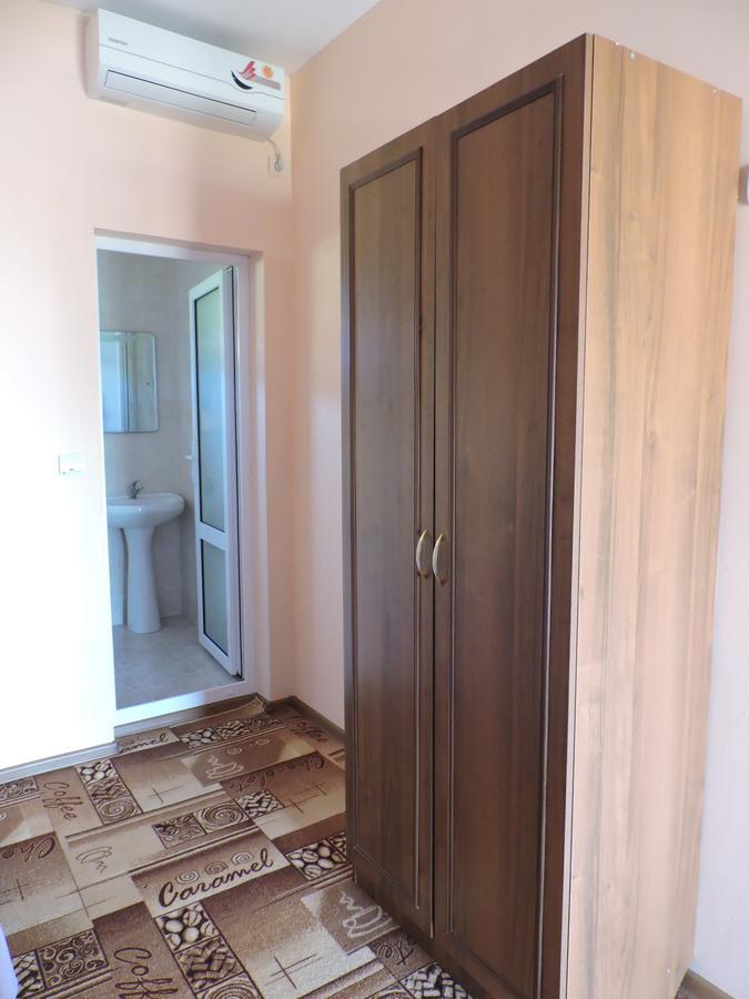 Guesthouse U Moti New Athos Buitenkant foto